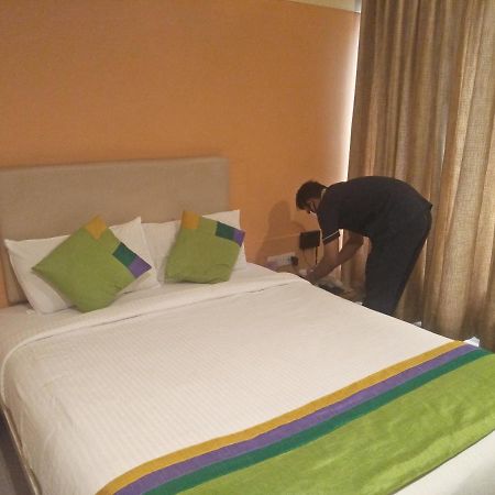 פונה Treebo Trend Hotel Basera מראה חיצוני תמונה