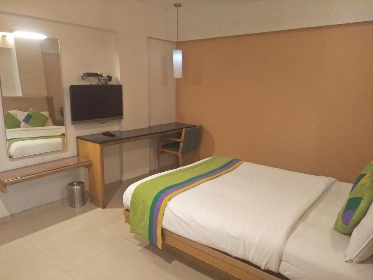 פונה Treebo Trend Hotel Basera מראה חיצוני תמונה