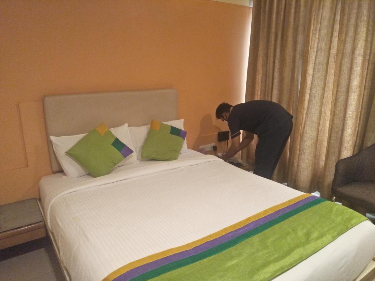 פונה Treebo Trend Hotel Basera מראה חיצוני תמונה
