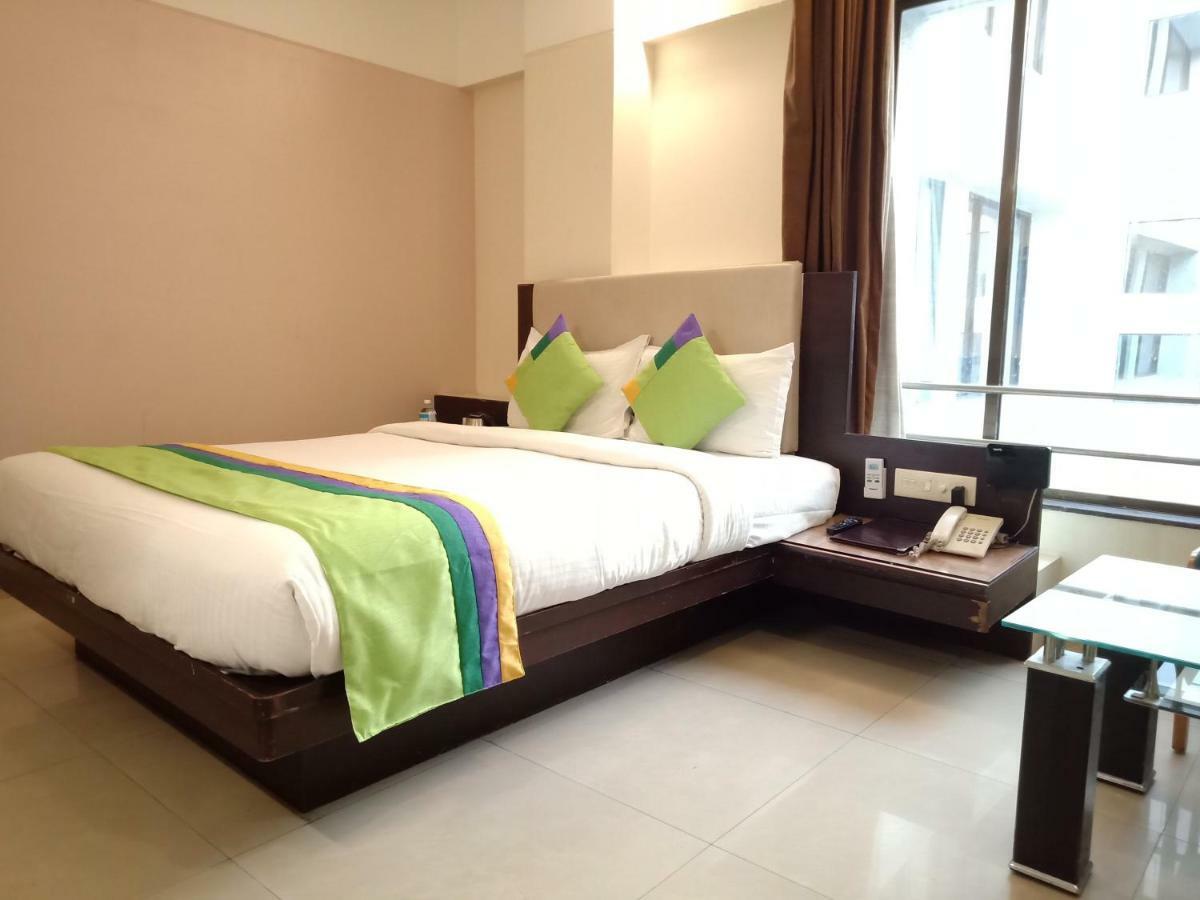 פונה Treebo Trend Hotel Basera מראה חיצוני תמונה