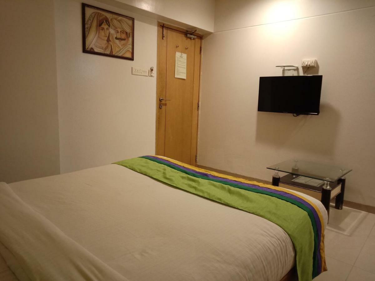 פונה Treebo Trend Hotel Basera מראה חיצוני תמונה