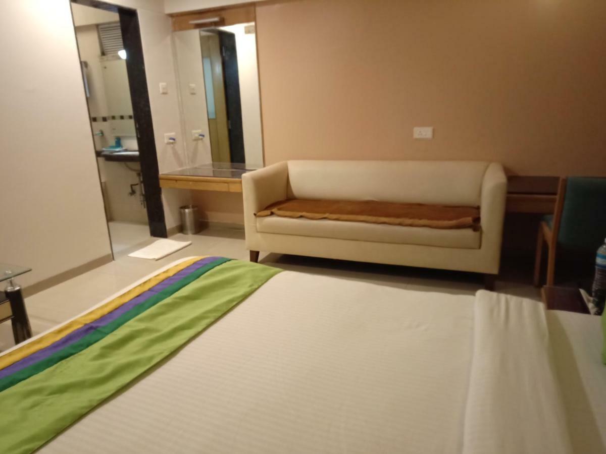 פונה Treebo Trend Hotel Basera מראה חיצוני תמונה